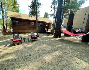 Property grounds - Cozy cabin w/large backyard ~ Walk to: Ski Shuttle, Golf, Zoo & Trailheads!  (Big Bear Lake)