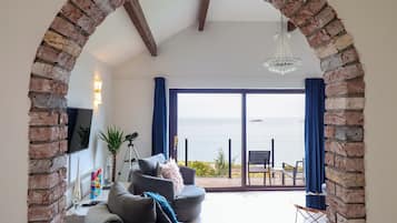 Cottage | Living area