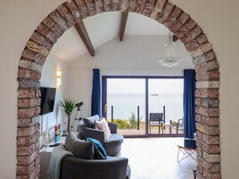 Cottage | Living area