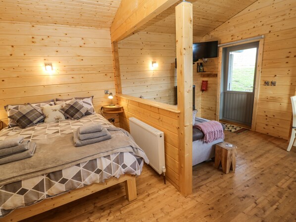 1 bedroom, individually decorated, individually furnished, free WiFi