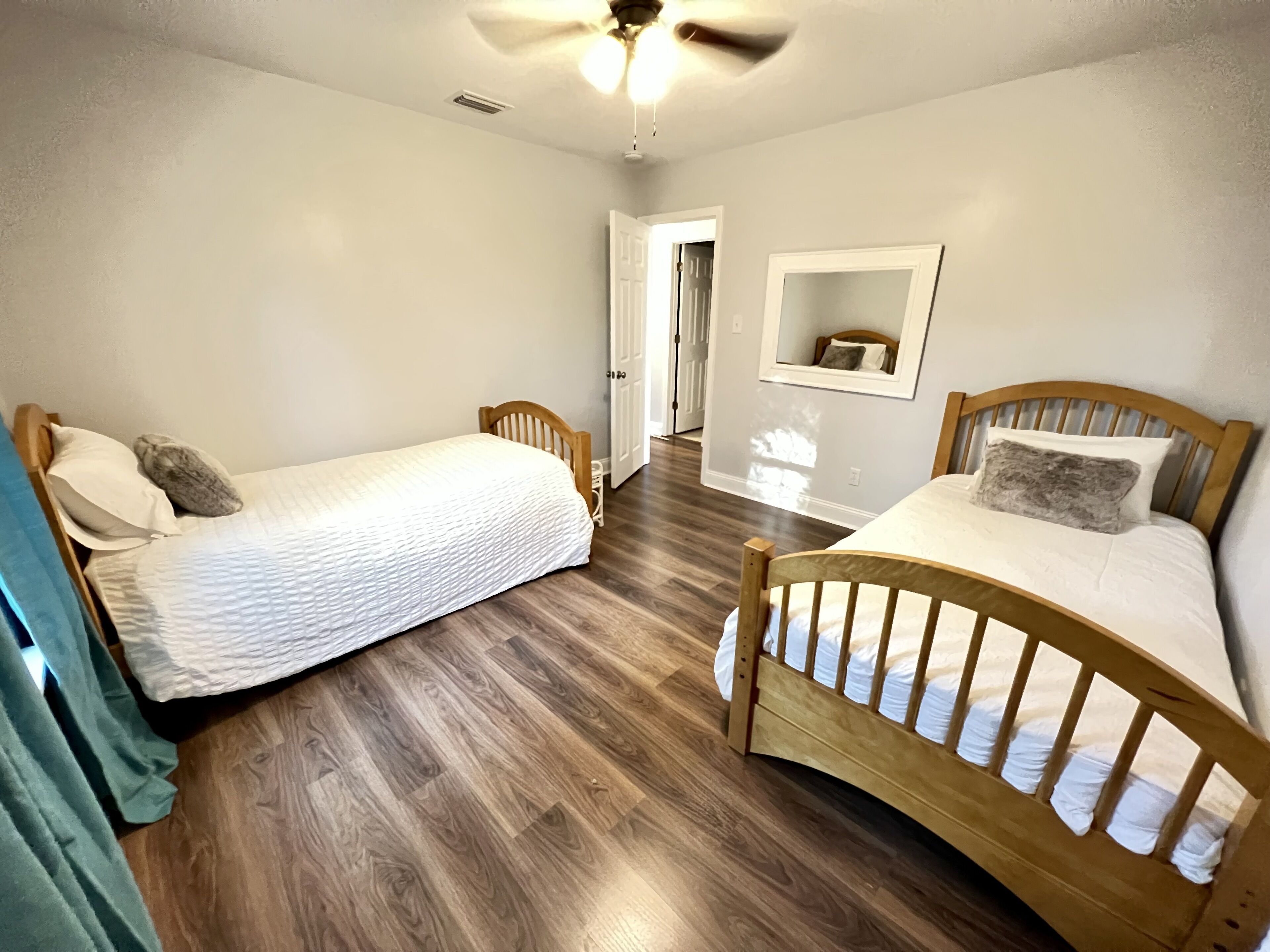 Peaceful Fairhope Retreat-large home on 1 acre lot!