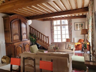 Charming detached house located 5 minutes from Place Morny - the beach