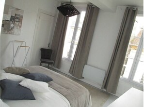 1 chambre, fer et planche à repasser, Wi-Fi, draps fournis