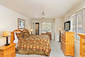 2 bedrooms, desk, iron/ironing board, free WiFi