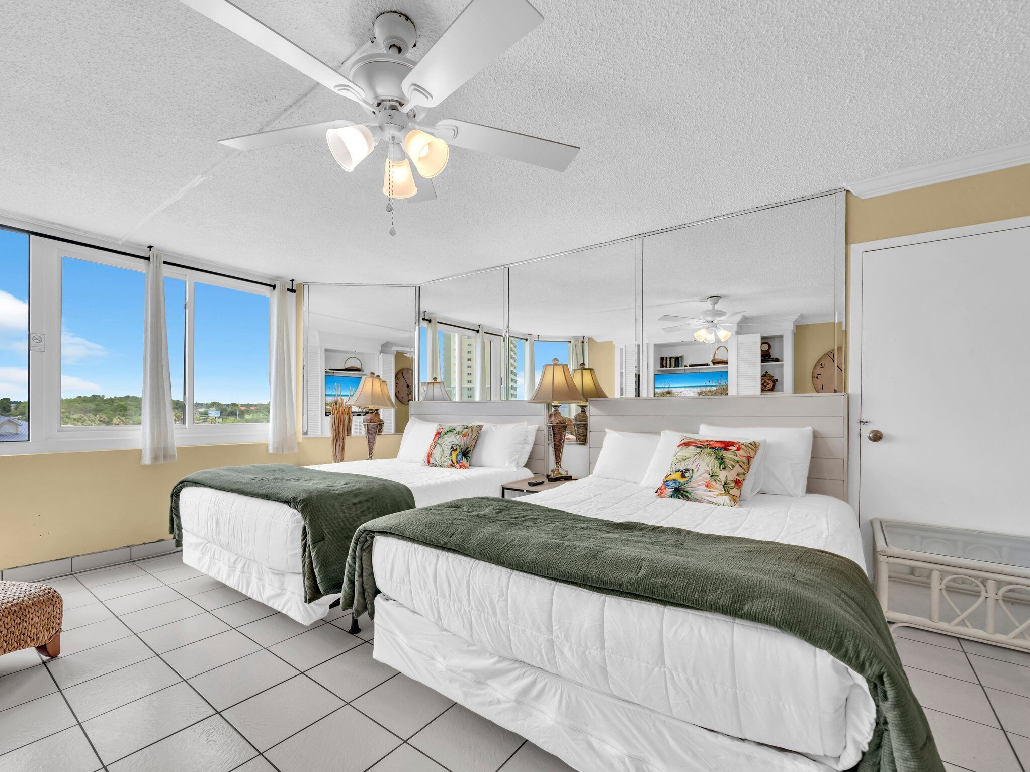 Bügeleisen/Bügelbrett, kostenloses WLAN, Bettwäsche