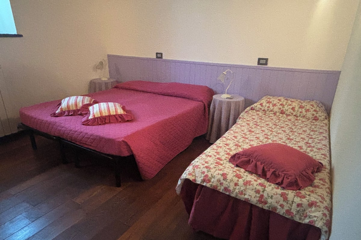 Habitación triple básica | 1 habitación, cortinas blackout y ropa de cama