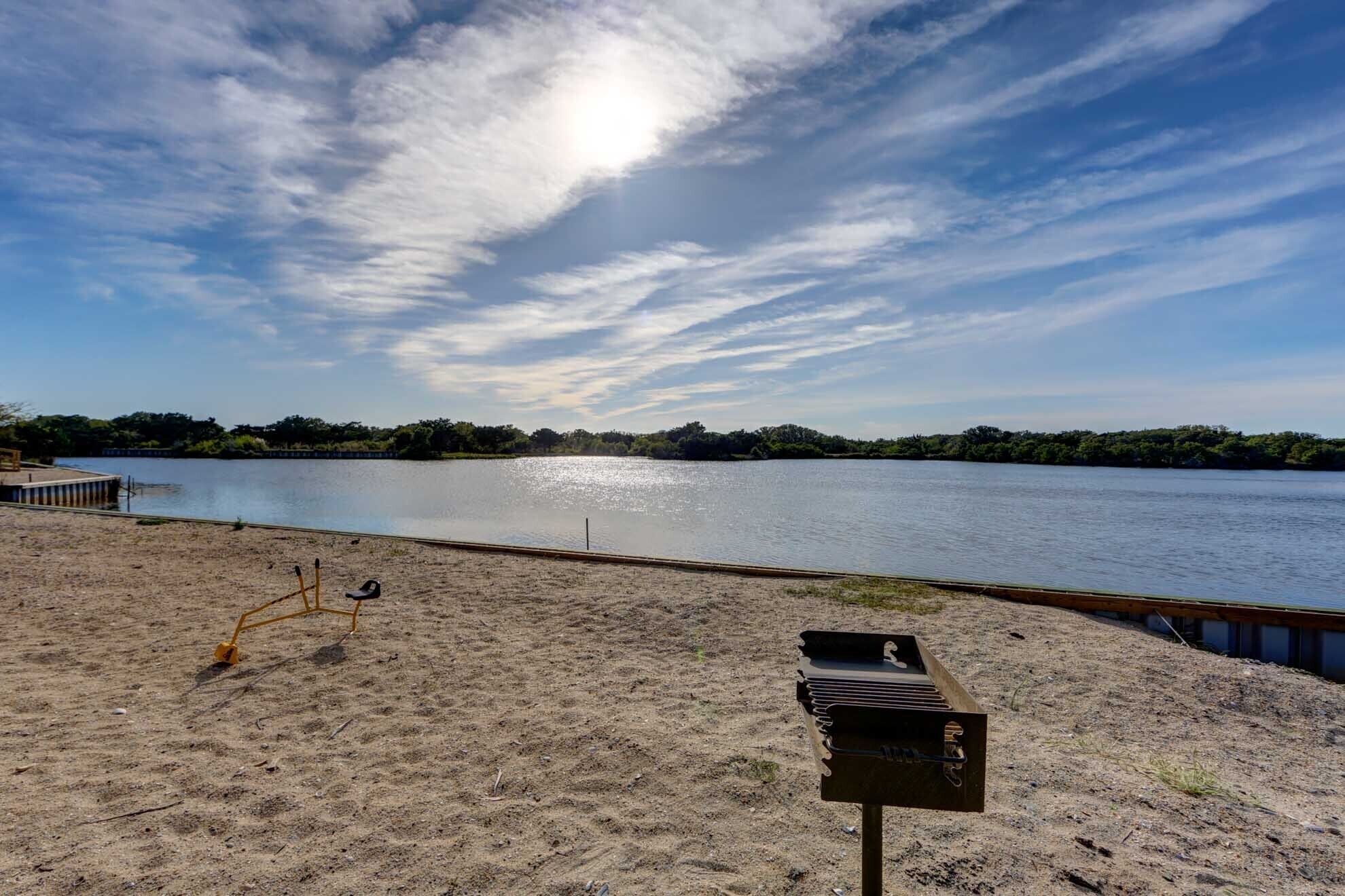 Beach nearby, sun-loungers