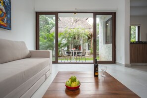 Comfort appartement, 2 slaapkamers | 2 slaapkamers, een kluis op de kamer, individueel gedecoreerd