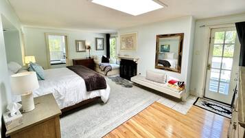 4 多间卧室、办公桌、熨斗/熨衣板、旅行婴儿床