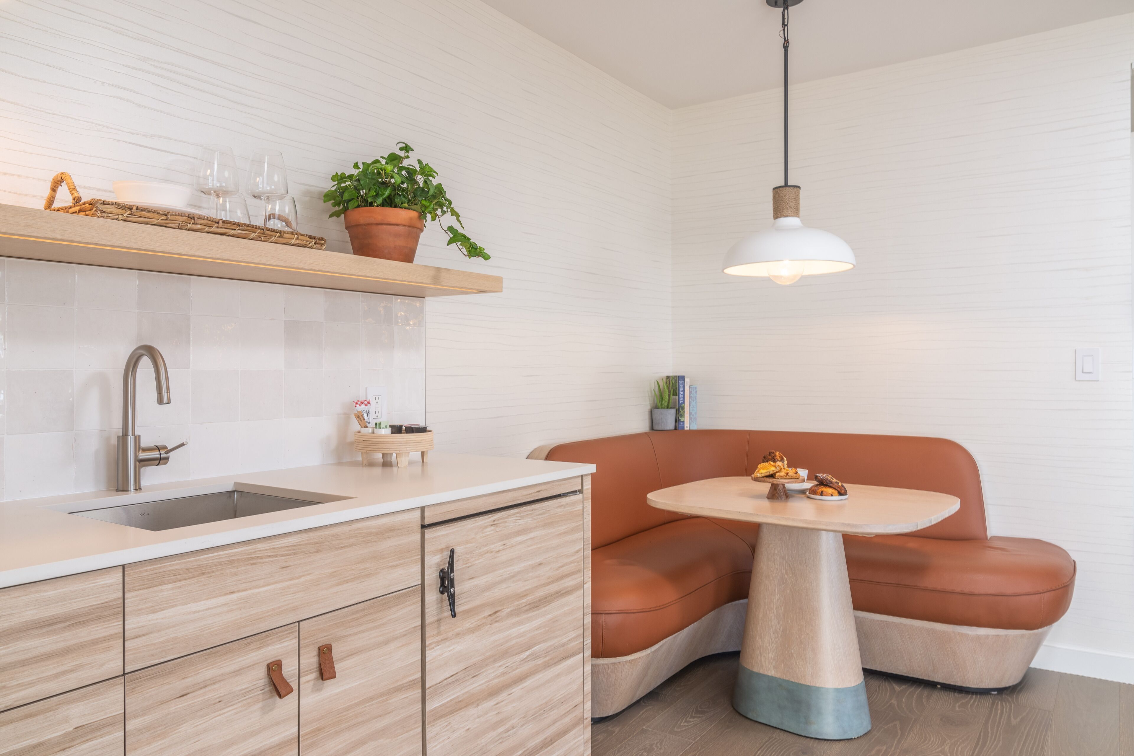 oven, stovetop, espresso maker, coffee/tea maker