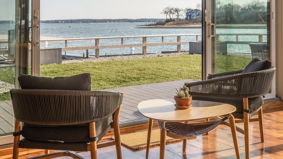 The Shoals Suites and Slips