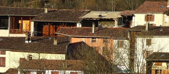 Gite on 2 levels, in authentic village, in Cathar country near Montségur.