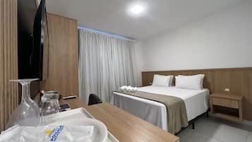 Suite básica, 1 cama Queen size | 1 habitación, ropa de cama de alta calidad y minibar