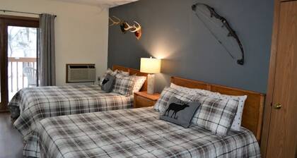 Birch Point Resort Condo #15 - Nelson Lake, Hayward