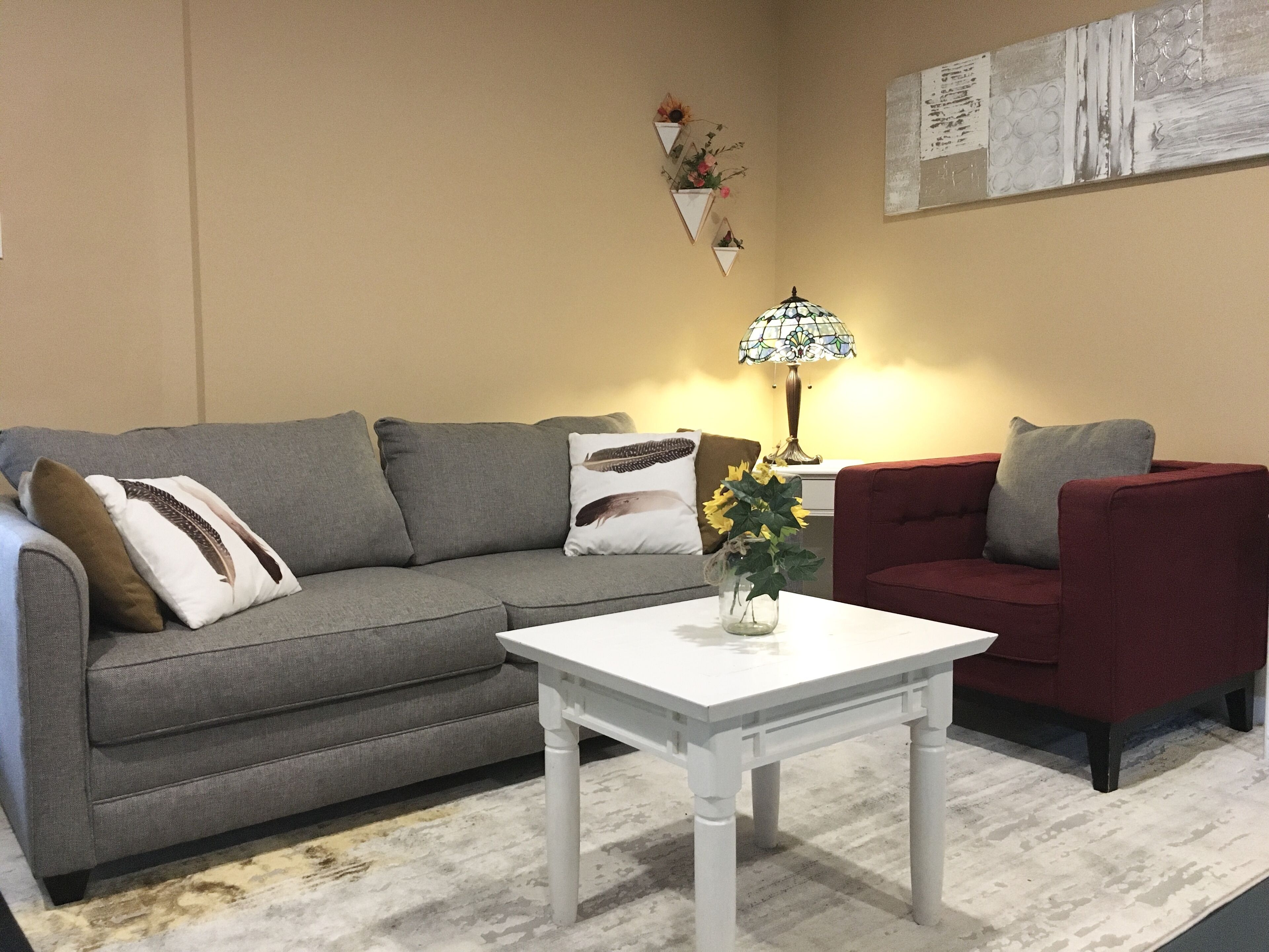 Cozy and Cute Cottage Suite in Mission