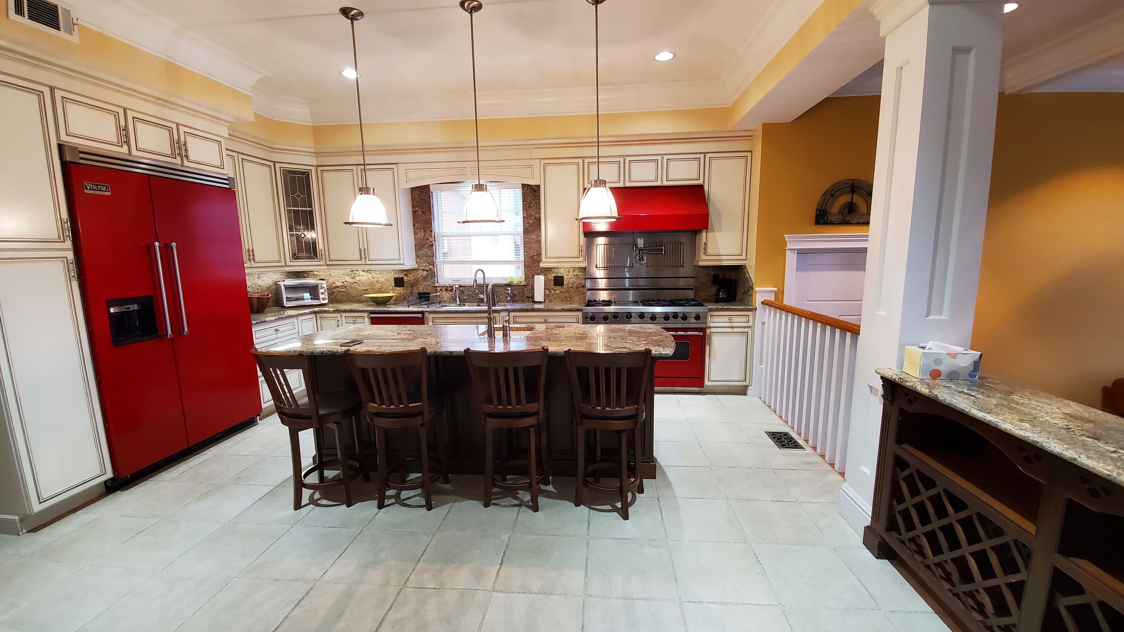 Lakefront Luxury Mansion in HideOut