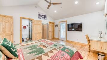 1 bedroom, desk, iron/ironing board, WiFi
