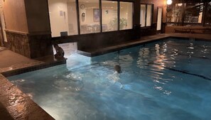 Innenpool, Außenpool