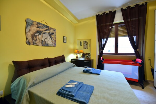 2 Schlafzimmer, Zimmersafe, Bügeleisen/Bügelbrett, WLAN