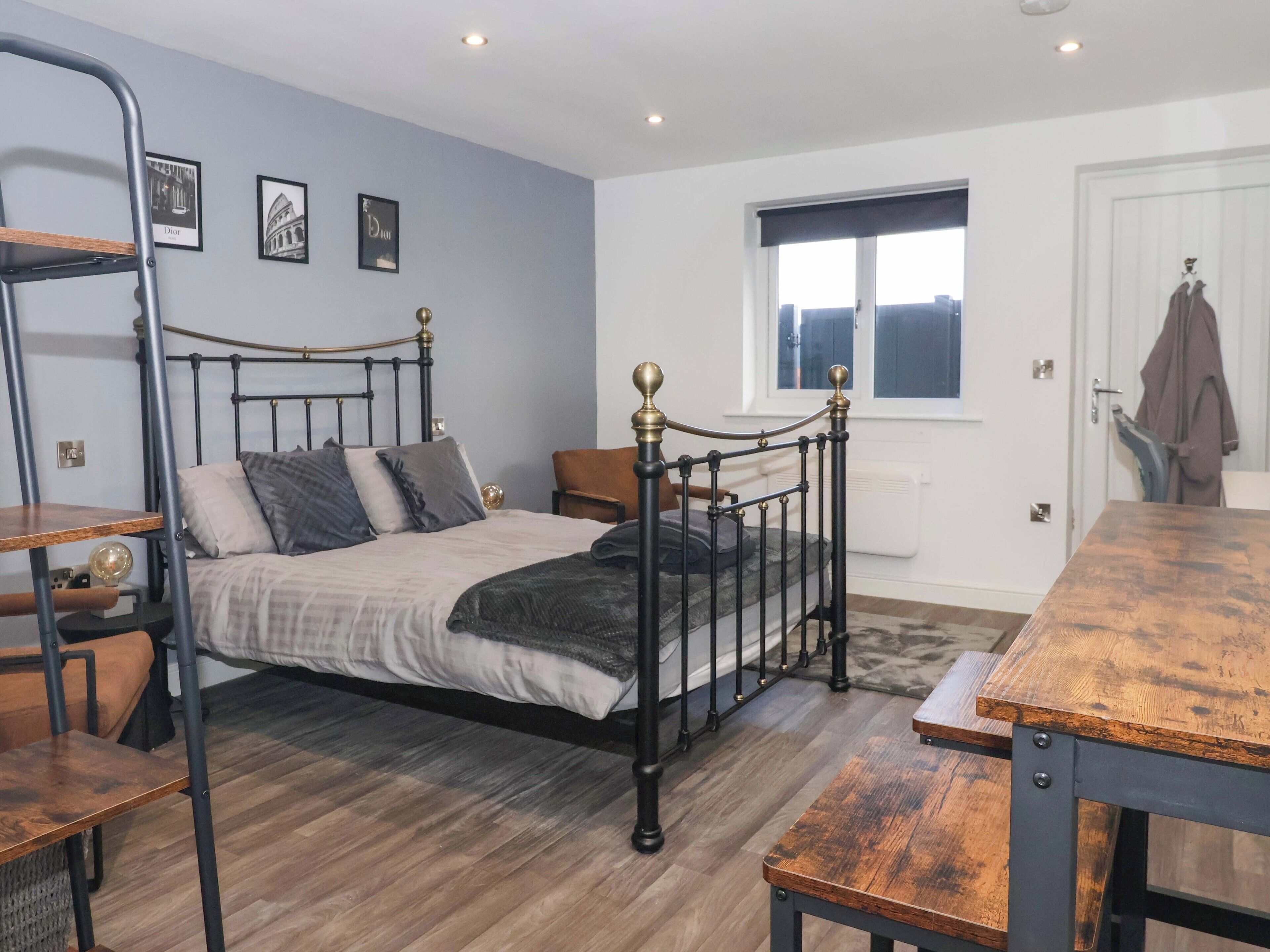 Cottage | 1 bedroom, individually decorated, individually furnished, free WiFi