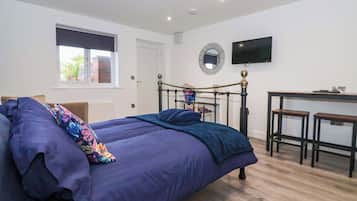 Cottage | 1 bedroom, individually decorated, individually furnished, free WiFi