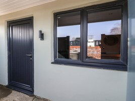 1 habitación, decoración personalizada y muebles diferentes 