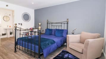 Cottage | 1 bedroom, individually decorated, individually furnished, free WiFi