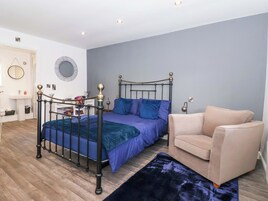 Cottage | 1 bedroom, individually decorated, individually furnished, free WiFi