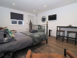 Cottage | 1 bedroom, individually decorated, individually furnished, free WiFi