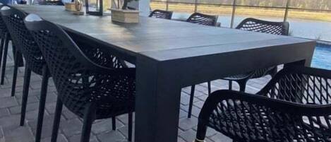 Outdoor dining