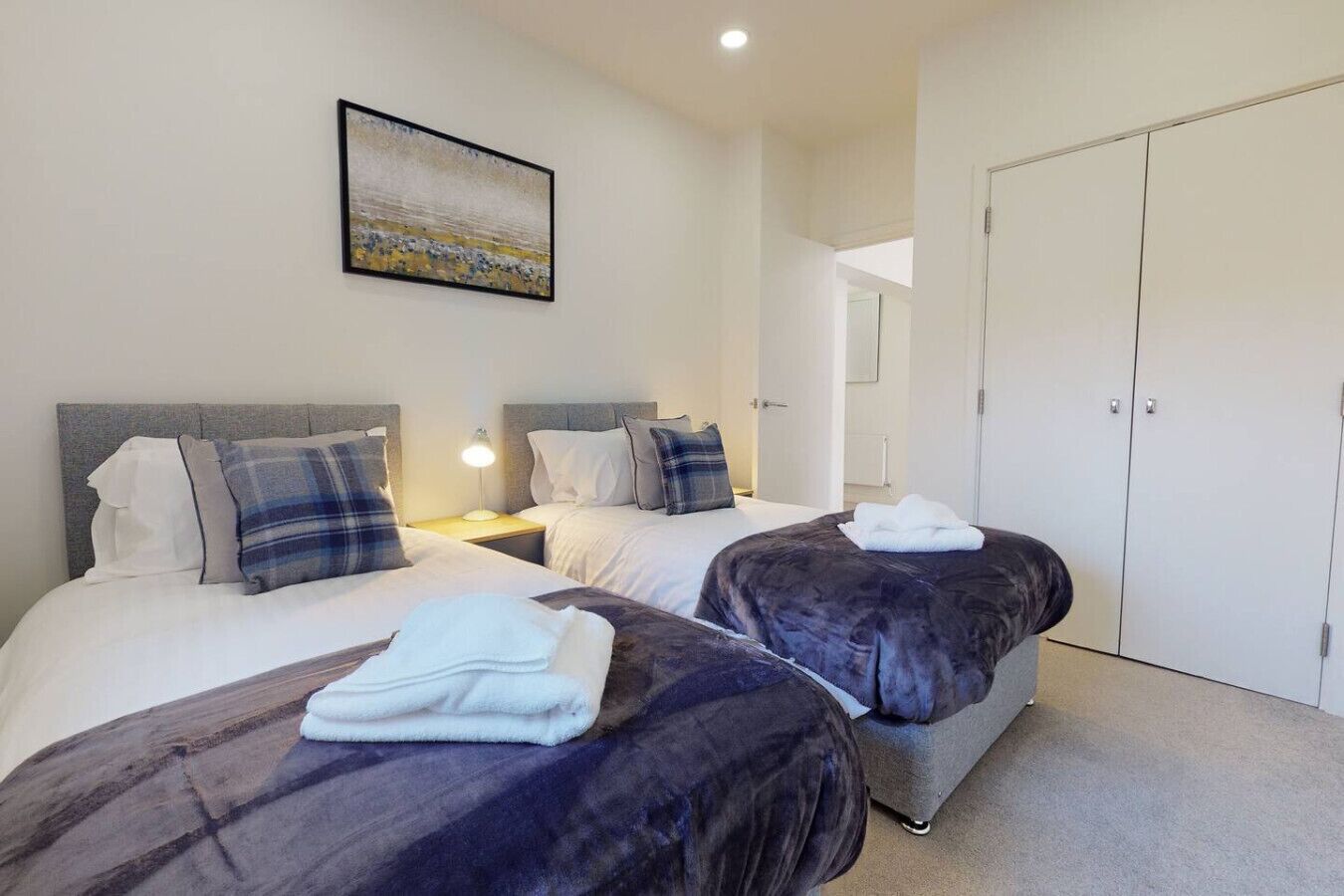 Desk, iron/ironing board, free WiFi, bed sheets