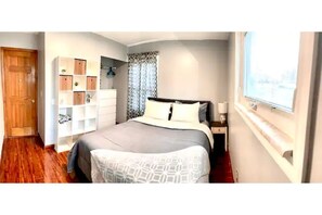 3 habitaciones, escritorio, tabla de planchar con plancha y wifi gratis 