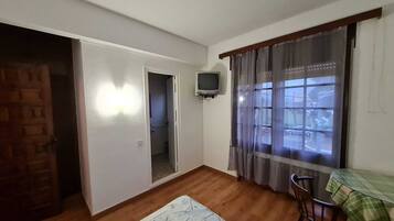 Bureau, Wi-Fi gratuit, draps fournis