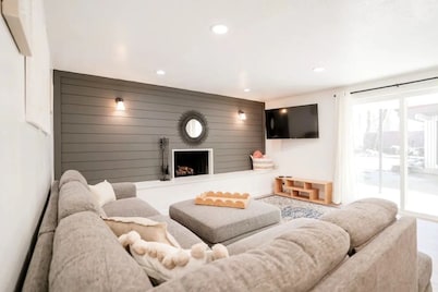 Bright 5-BDR Home in the heart of Ogden-3600 sq.ft