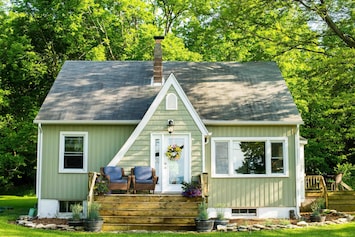 Welcome to Pelee Island's Forest and Feather Lakehouse. 