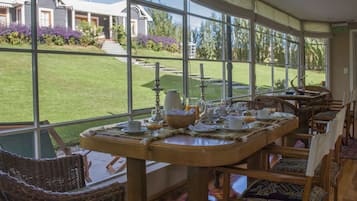 Free daily continental breakfast