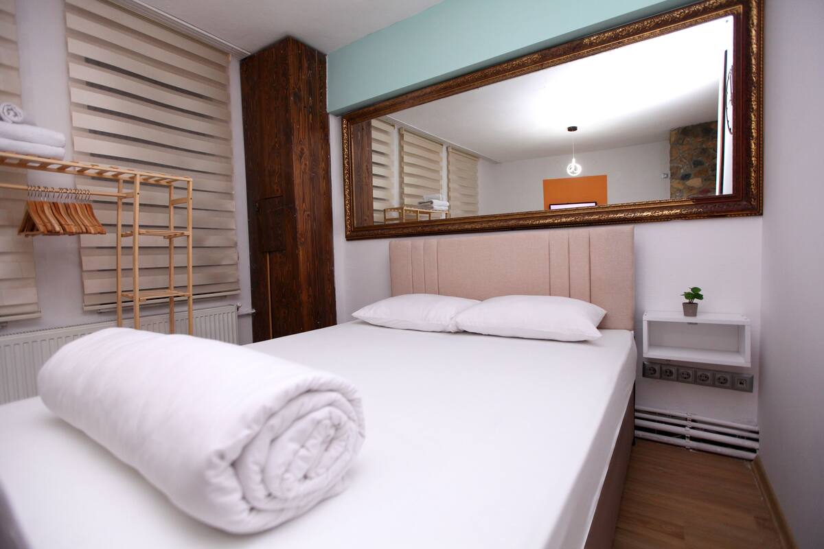 Enkeltrom – deluxe, 1 dobbeltseng | Senger med Select Comfort-madrass og strykejern/-brett