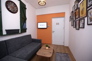 Select Comfort beds, individually decorated, individually furnished - Aden Room (Eskisehir)