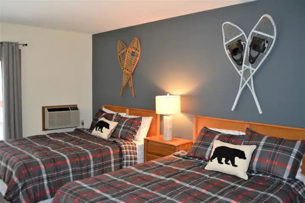 Birch Point Resort Condo #16 - Nelson Lake, Hayward