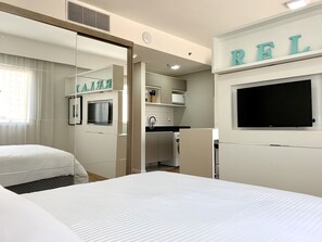 舒適開放式套房 | 迷你吧、獨特設計、獨特裝修、書桌