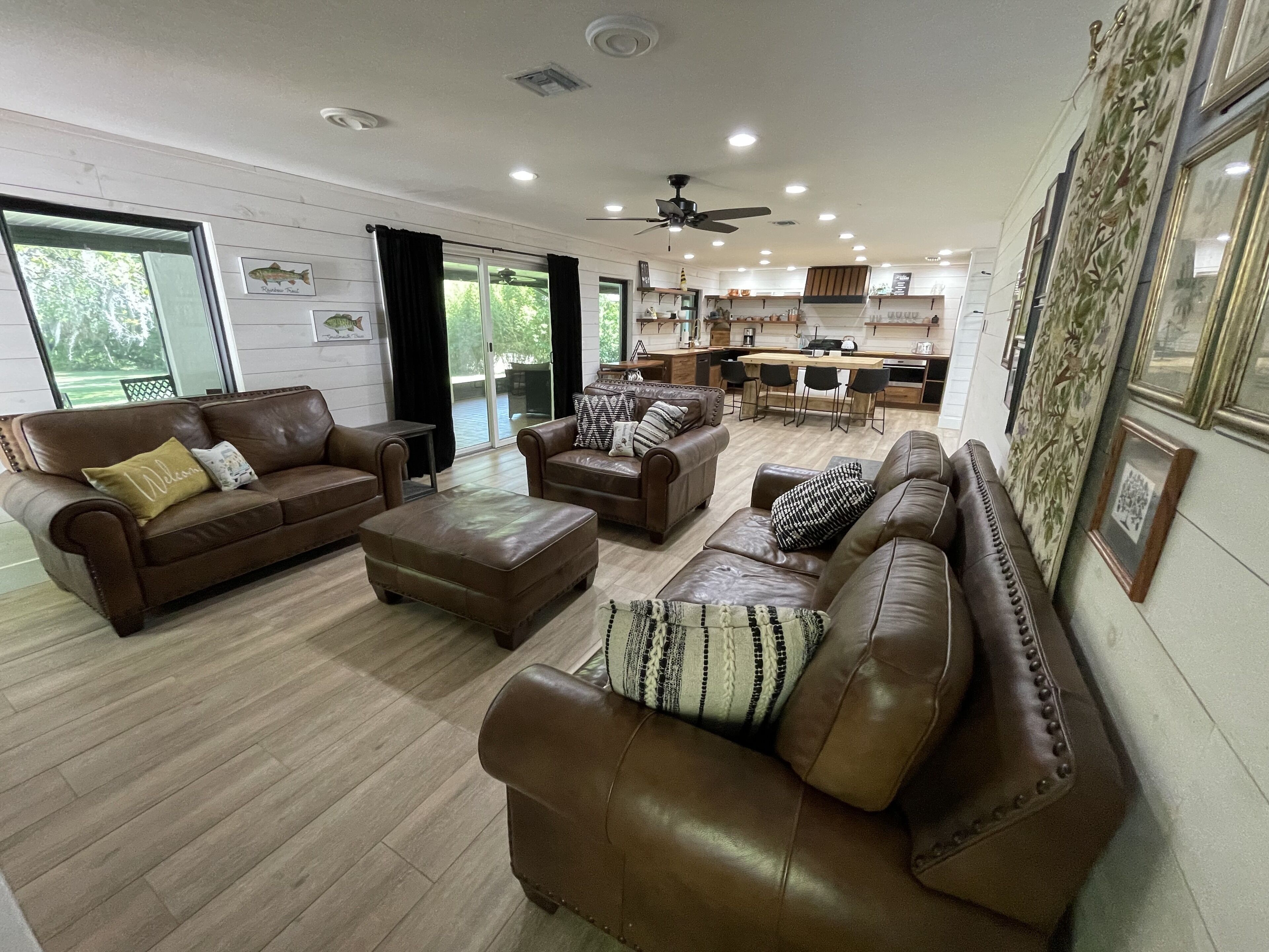 Waterfront 3 Bedroom Cottage with Dock and Kayaks Close to Mount Dora & Sanford