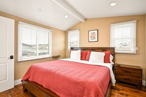 3 chambres, fer et planche à repasser, Wi-Fi, draps fournis