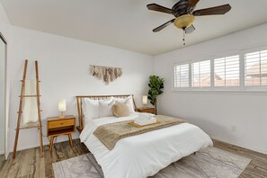 3 bedrooms, desk, iron/ironing board, free WiFi