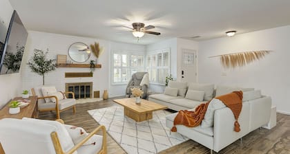 Cozy Scandi Boho Getaway with Massage Chair and BBQ