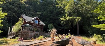 Humboldt Romantic Rural Hideaway