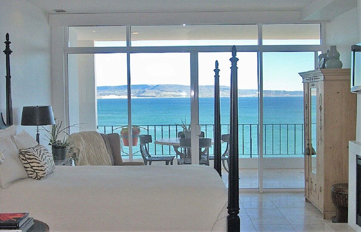 Luxury Condos and Penthouses in Club Marena directly in front of K38 surfbreak