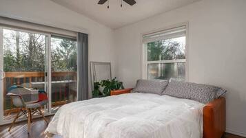 1 habitación, tabla de planchar con plancha, wifi y ropa de cama