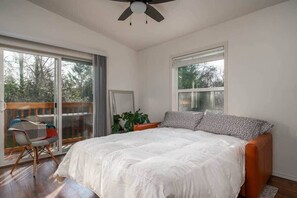 1 soverom, strykejern/-brett, wi-fi og sengetøy