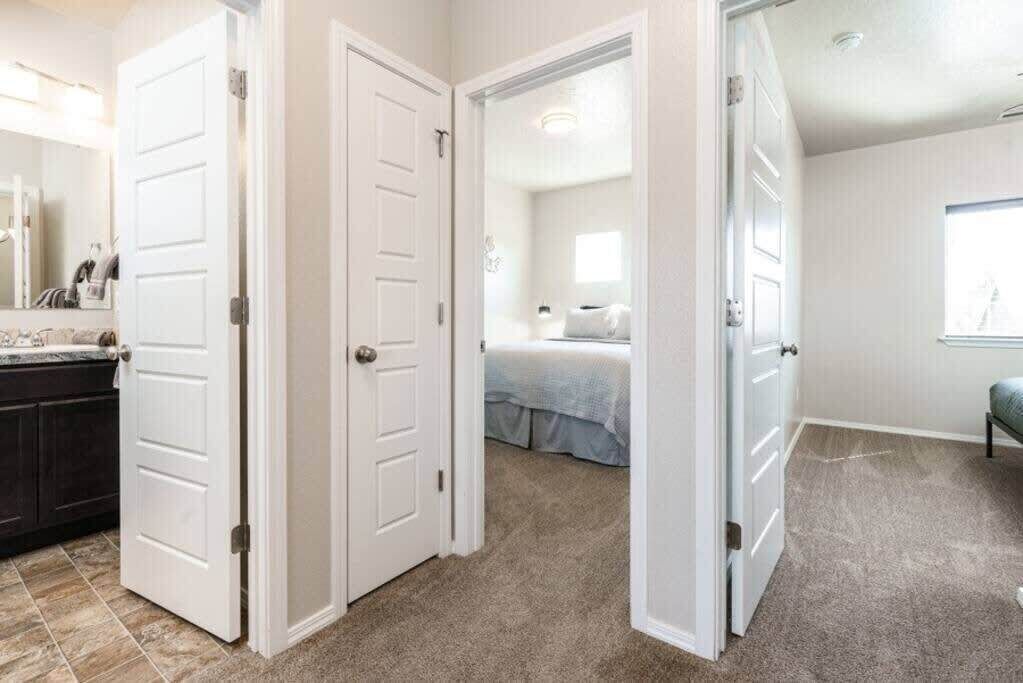 4 間睡房、熨斗/熨衫板、可攜式嬰兒床、Wi-Fi