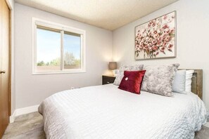 2 bedrooms, iron/ironing board, travel cot, WiFi